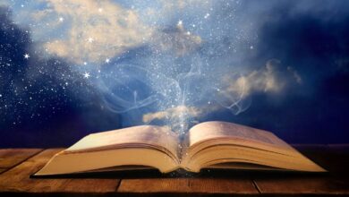 Best Romantasy Books: 12 Riveting Reads