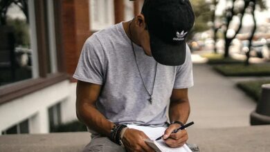 7 Writing Side Hustles That Pay My Rent As A Complete Beginner