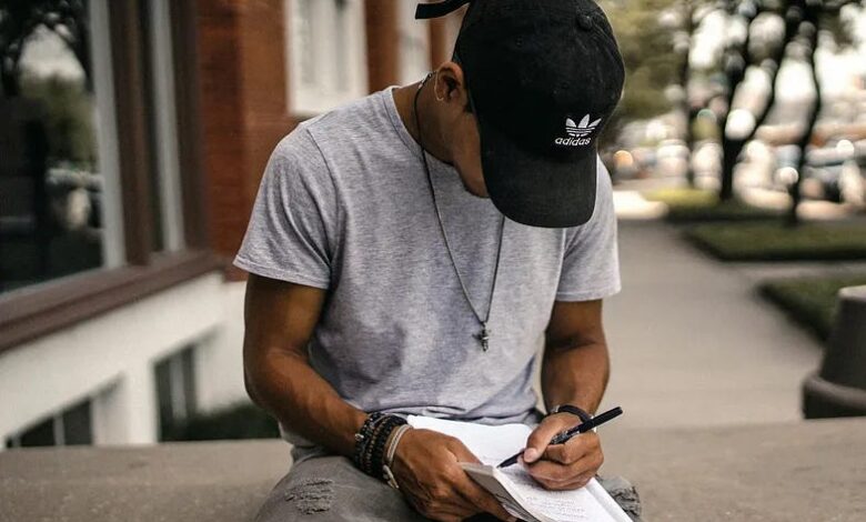 7 Writing Side Hustles That Pay My Rent As A Complete Beginner 7 Writing Side Hustles That Pay My Rent As A Complete Beginner