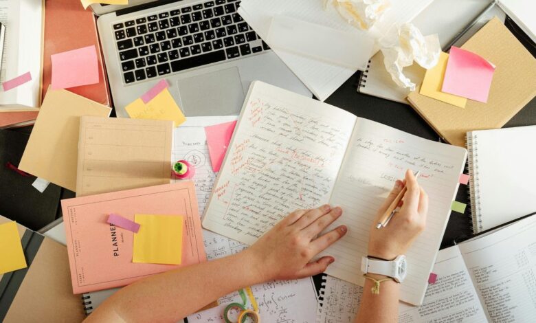 How to Start an Essay: Guide for Stuck Students